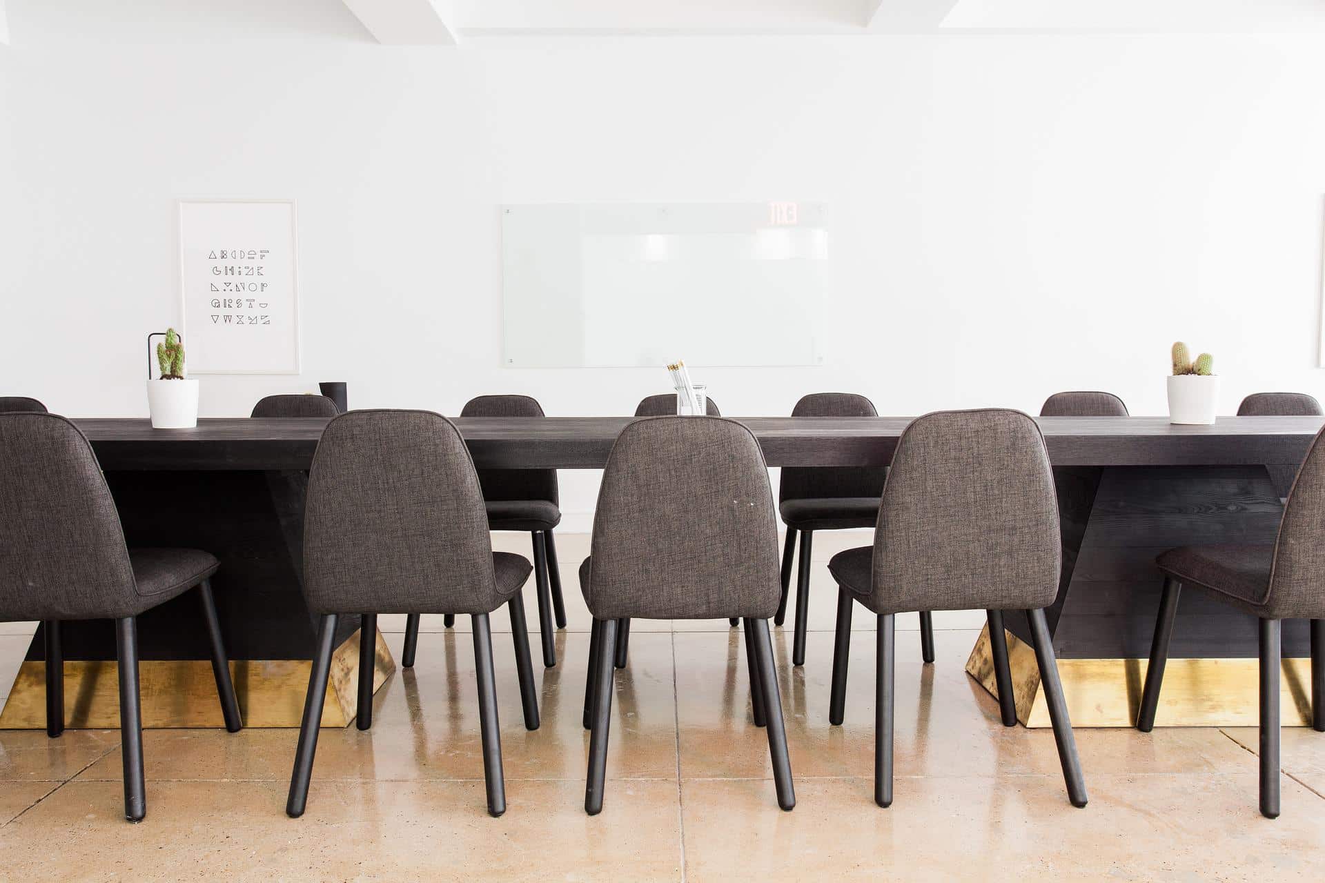 Equipo de abogados de Barcelona. La firma BQ Abogados. Sala de reuniones