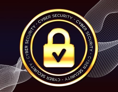 Tengo total acceso a su dispositivo. Una nueva forma de estafa. Candado de seguridad en Internet