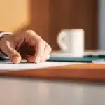 Análisis del acuerdo de gobierno en Andalucía: prioridad nacional y acceso a prestaciones